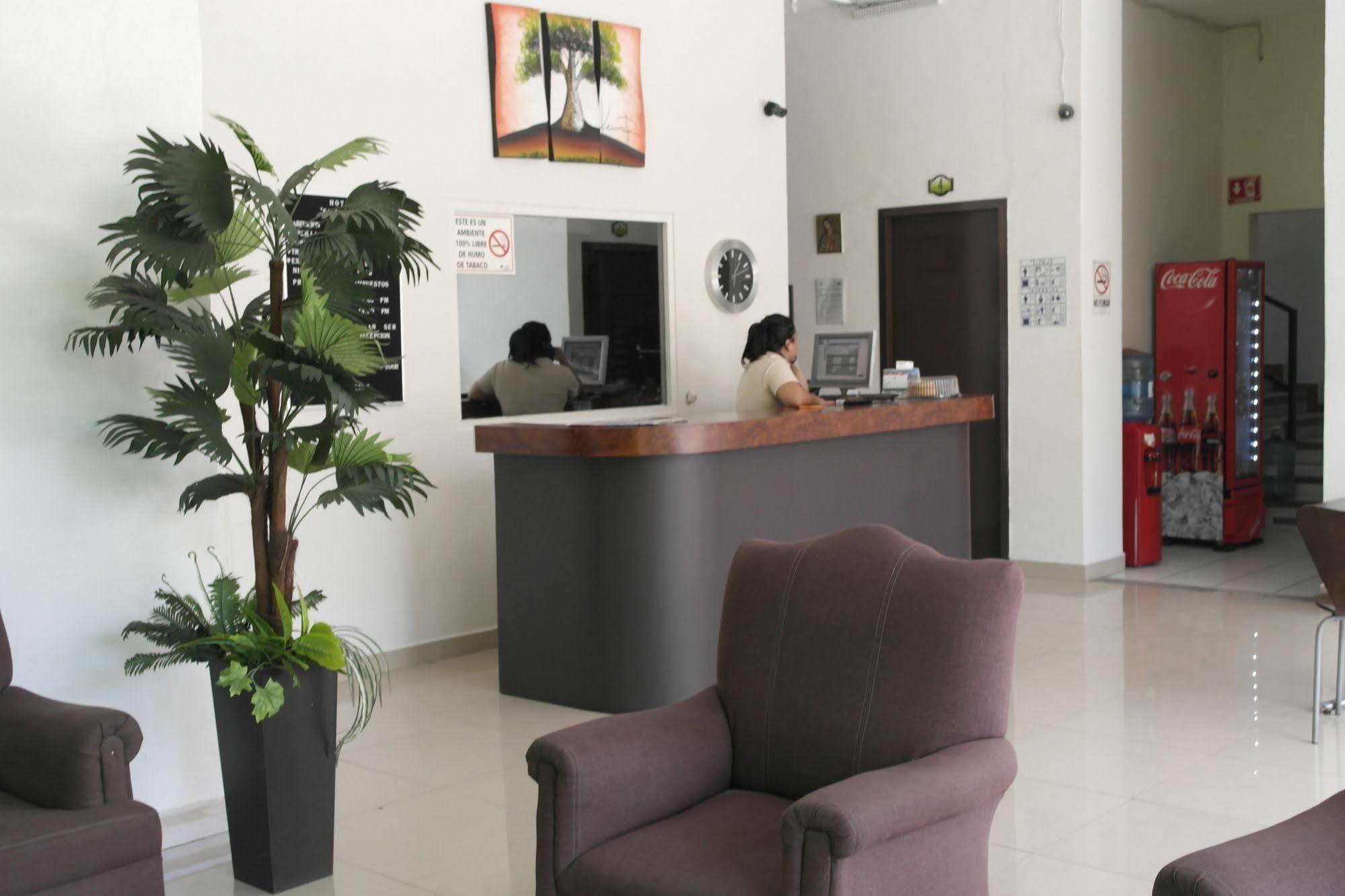 Hotel El Roble Tuxtla Gutiérrez Exterior foto